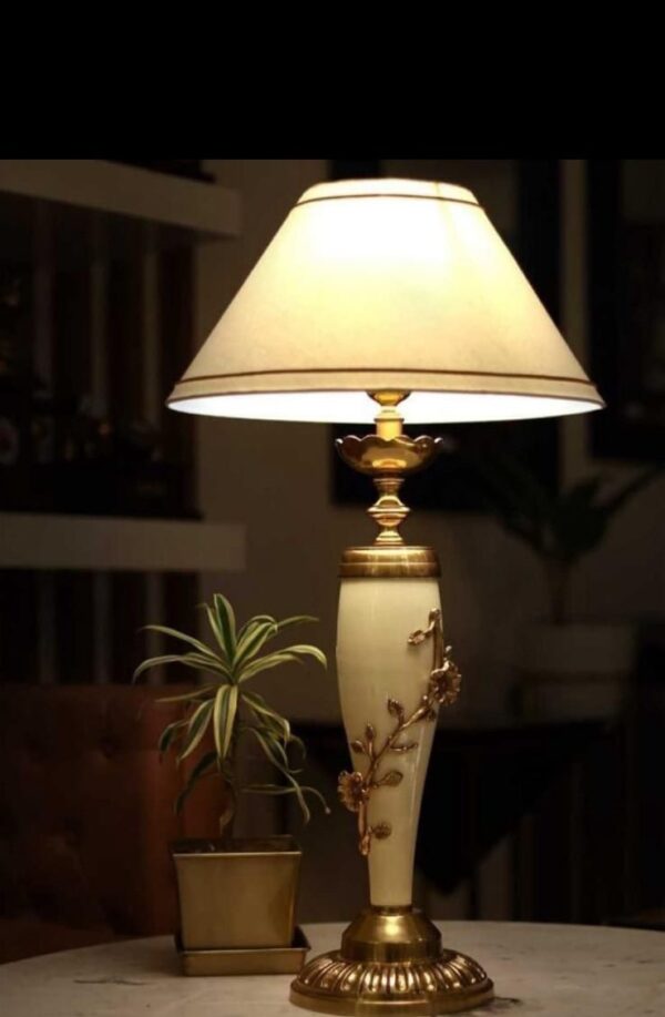 Modern Table lamp in Casting